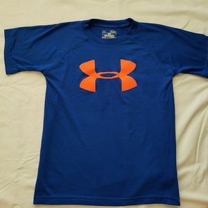 Boys under Armour shirt